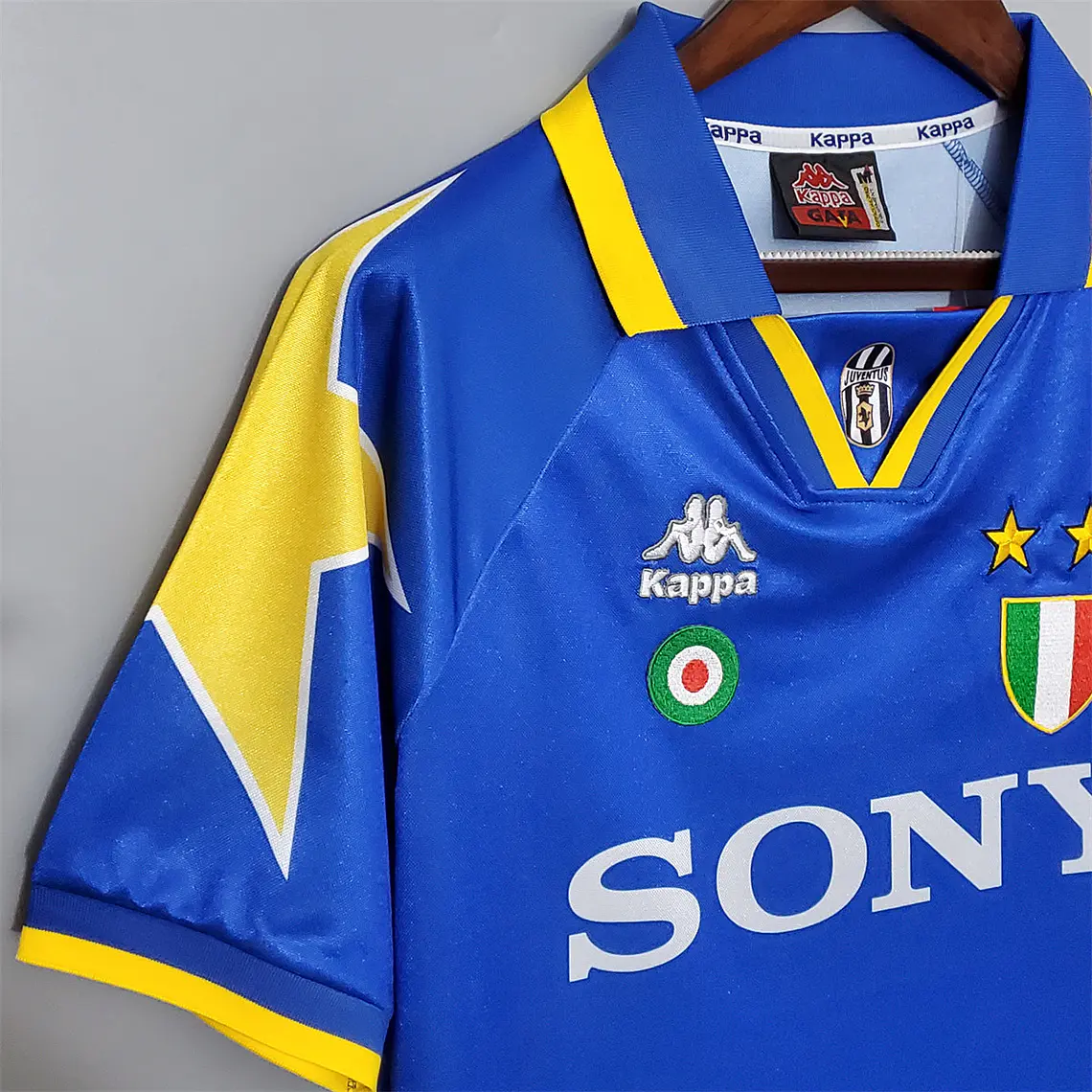 Juventus Away 95/97 4