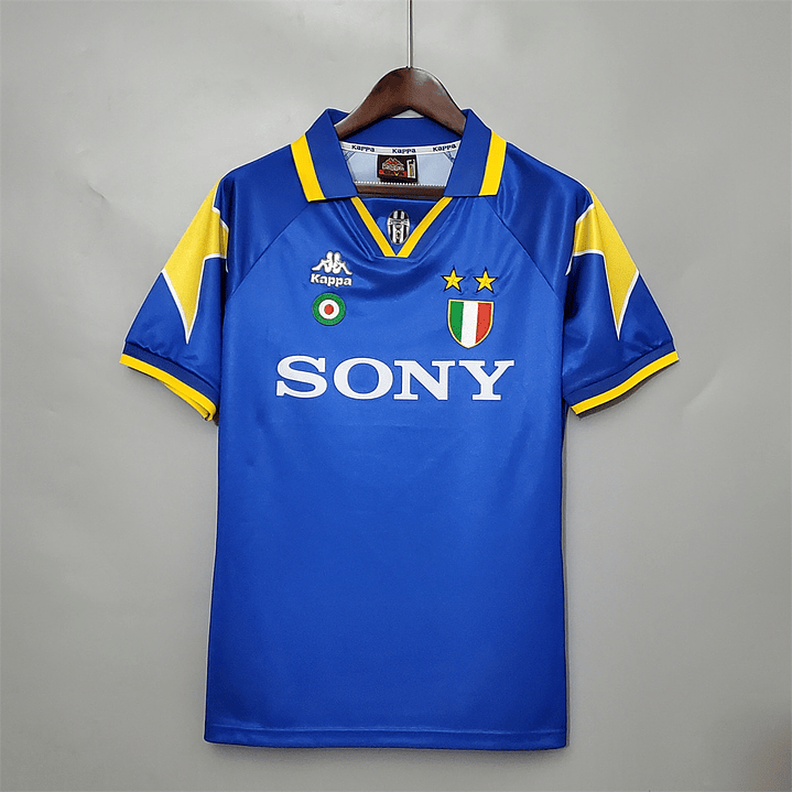 Juventus Away 95/97 1