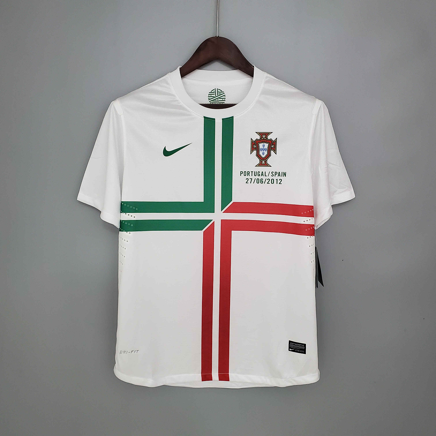 Portugal Away 2012 1