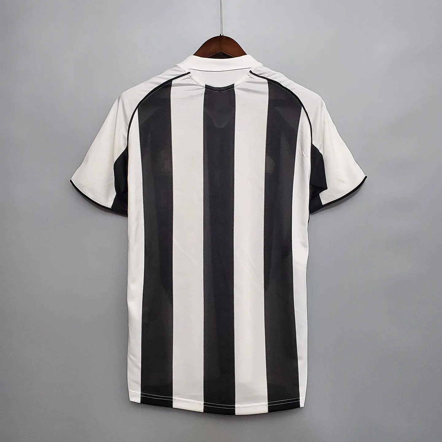 Newcastle United Home 05/06 3