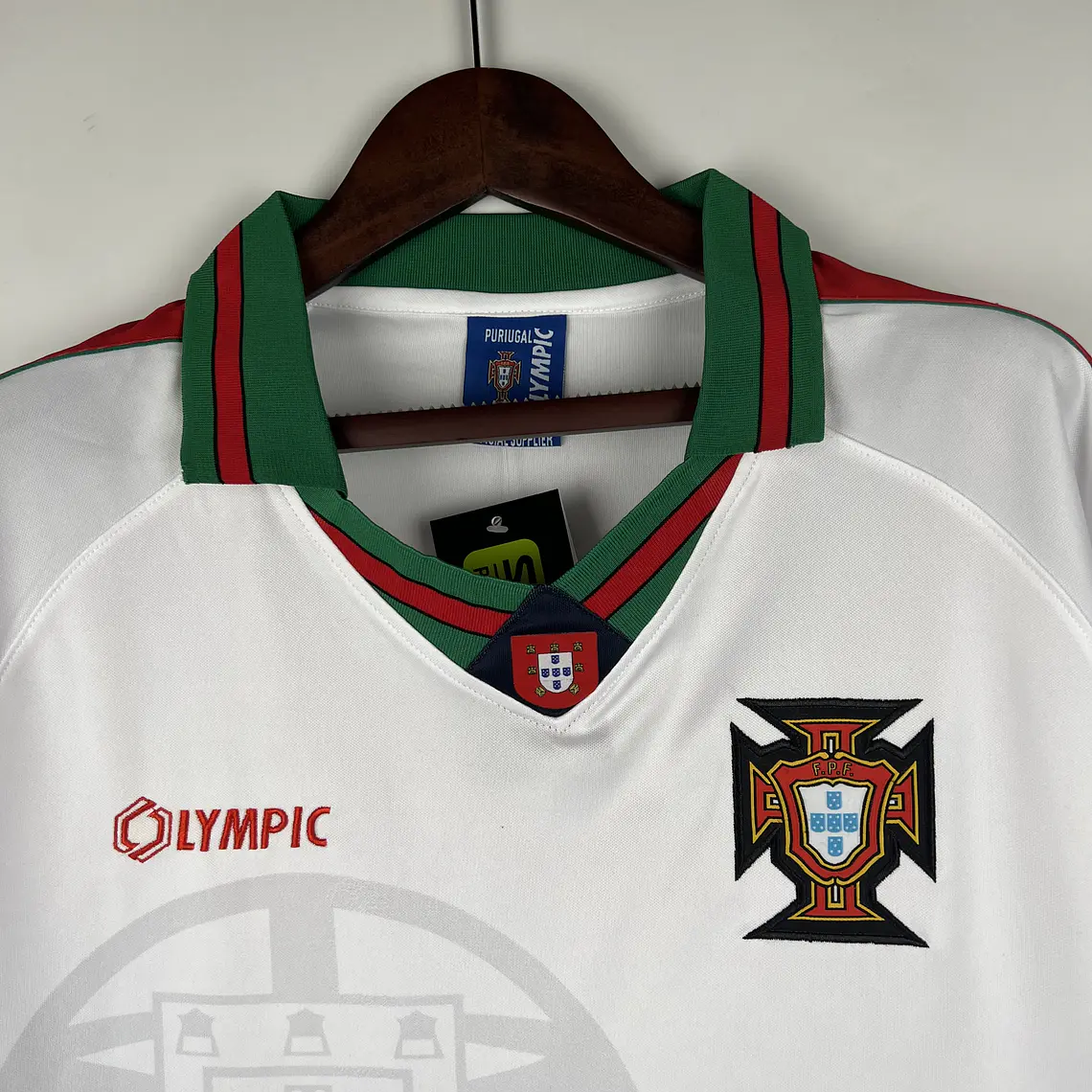 Portugal Away 96/97 5