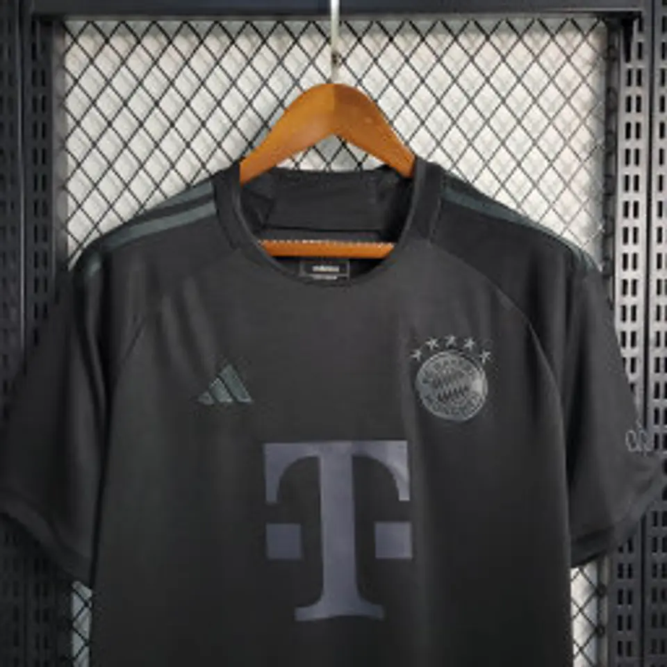 Bayern Black 5
