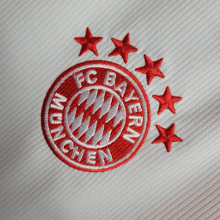 Bayern Home 23/24 7