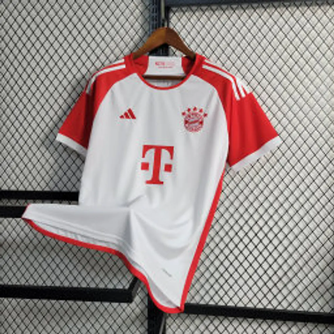 Bayern Home 23/24 4