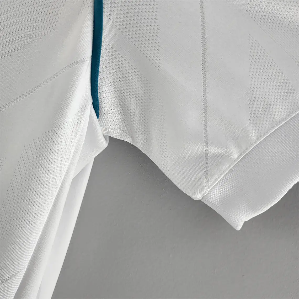 Real Madrid Home 17/18 6