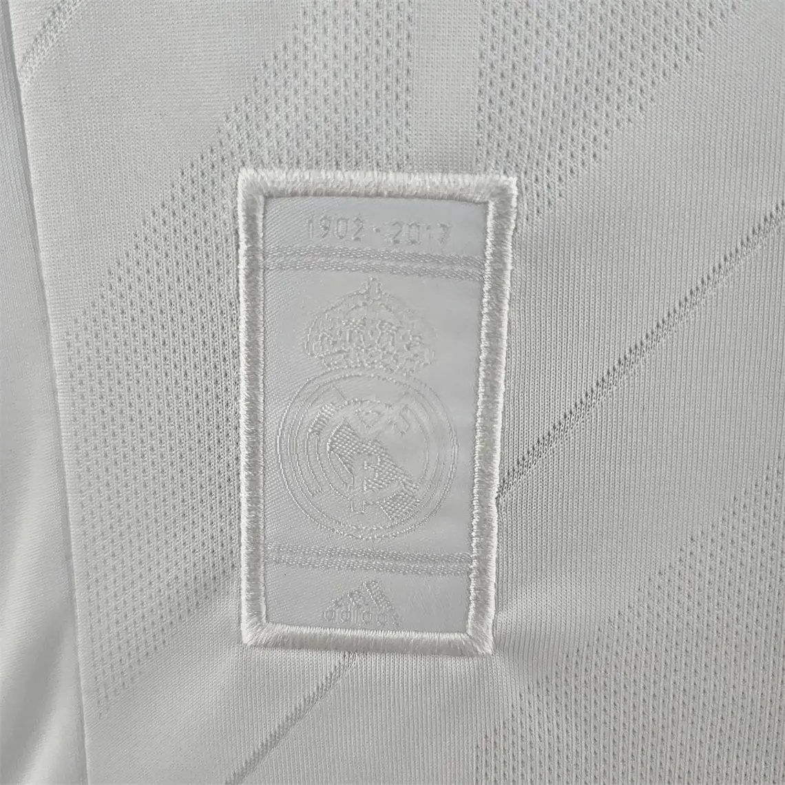 Real Madrid Home 17/18 11