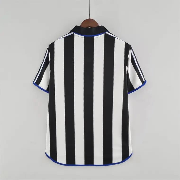 Newcastle Home 00/01 5