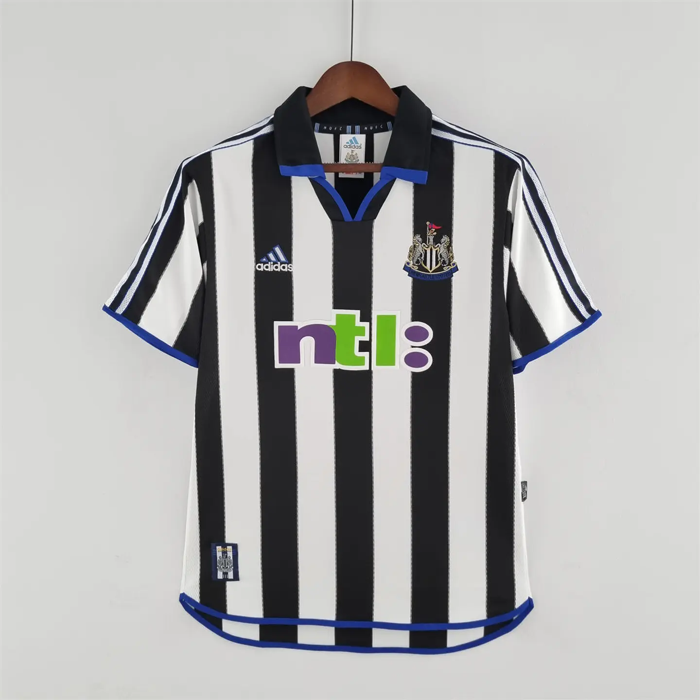 Newcastle Home 00/01 2