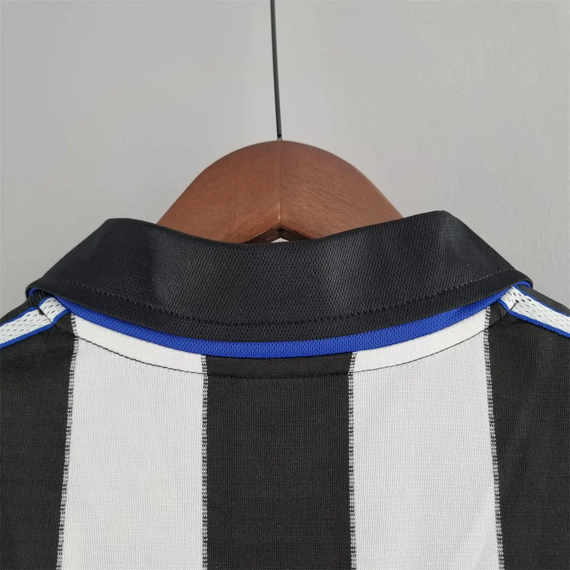 Newcastle Home 00/01 13