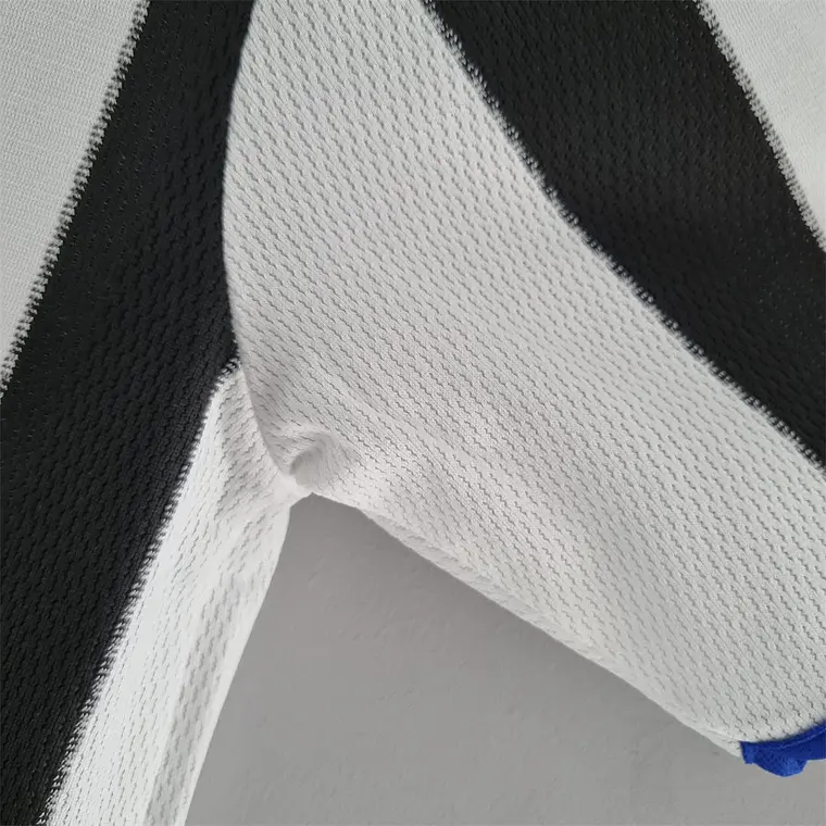 Newcastle Home 00/01 6