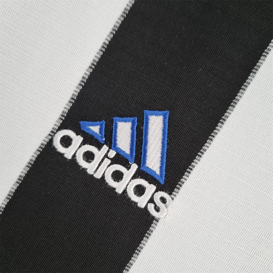 Newcastle Home 00/01 10