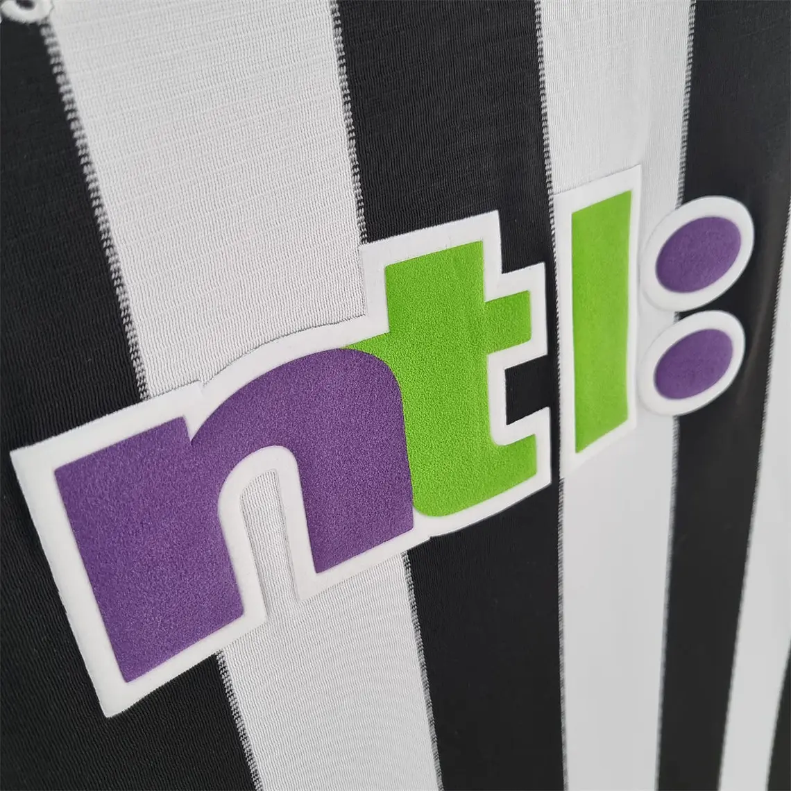 Newcastle Home 00/01 12
