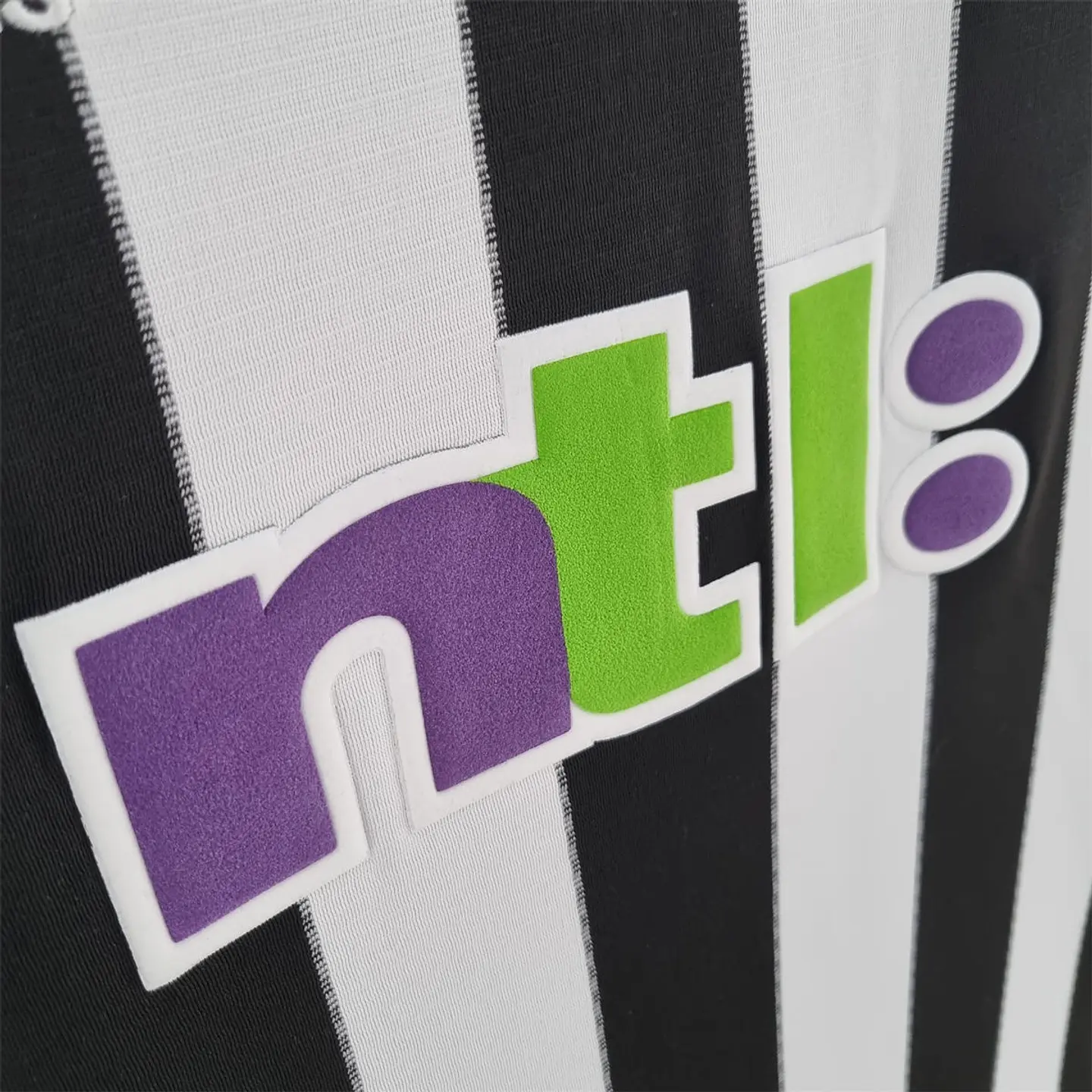 Newcastle Home 00/01 12