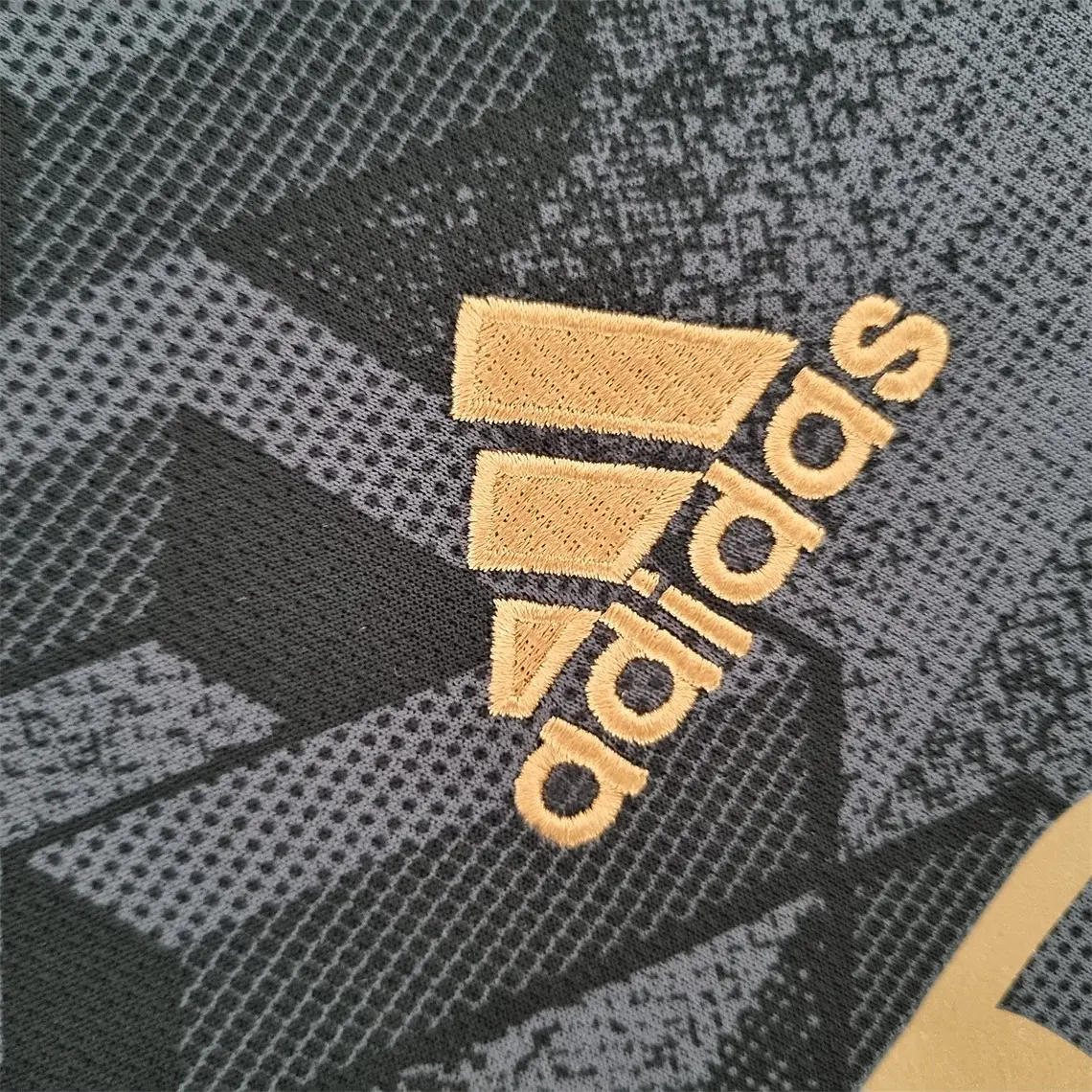 Arsenal Away 22/23 7