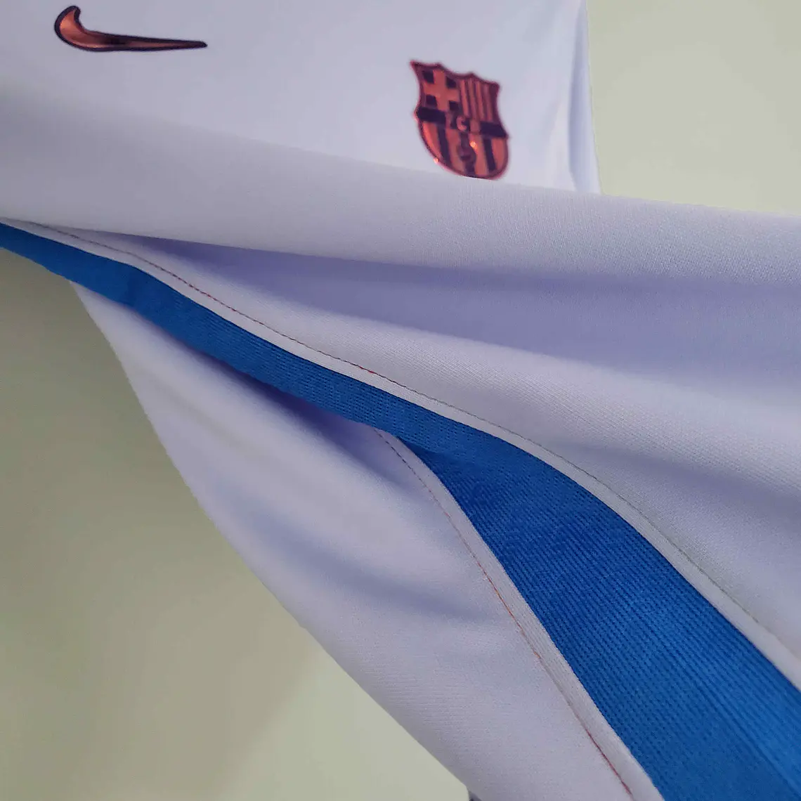Barcelona Away 21/22 9