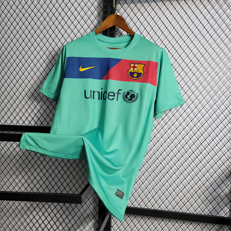 Barcelona Away 10/11 3