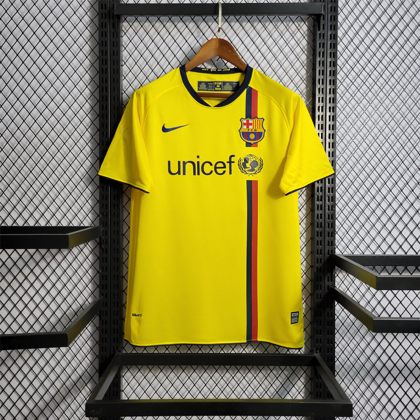 Barcelona Away 08/09 1