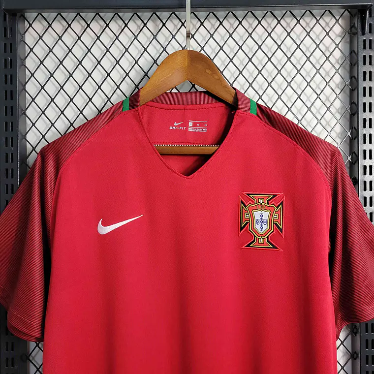 Portugal Home 2016 4