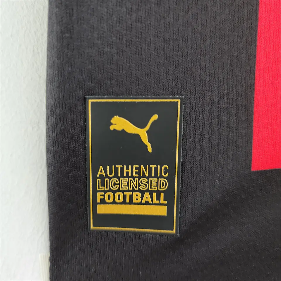 Milan Home 22/23 11