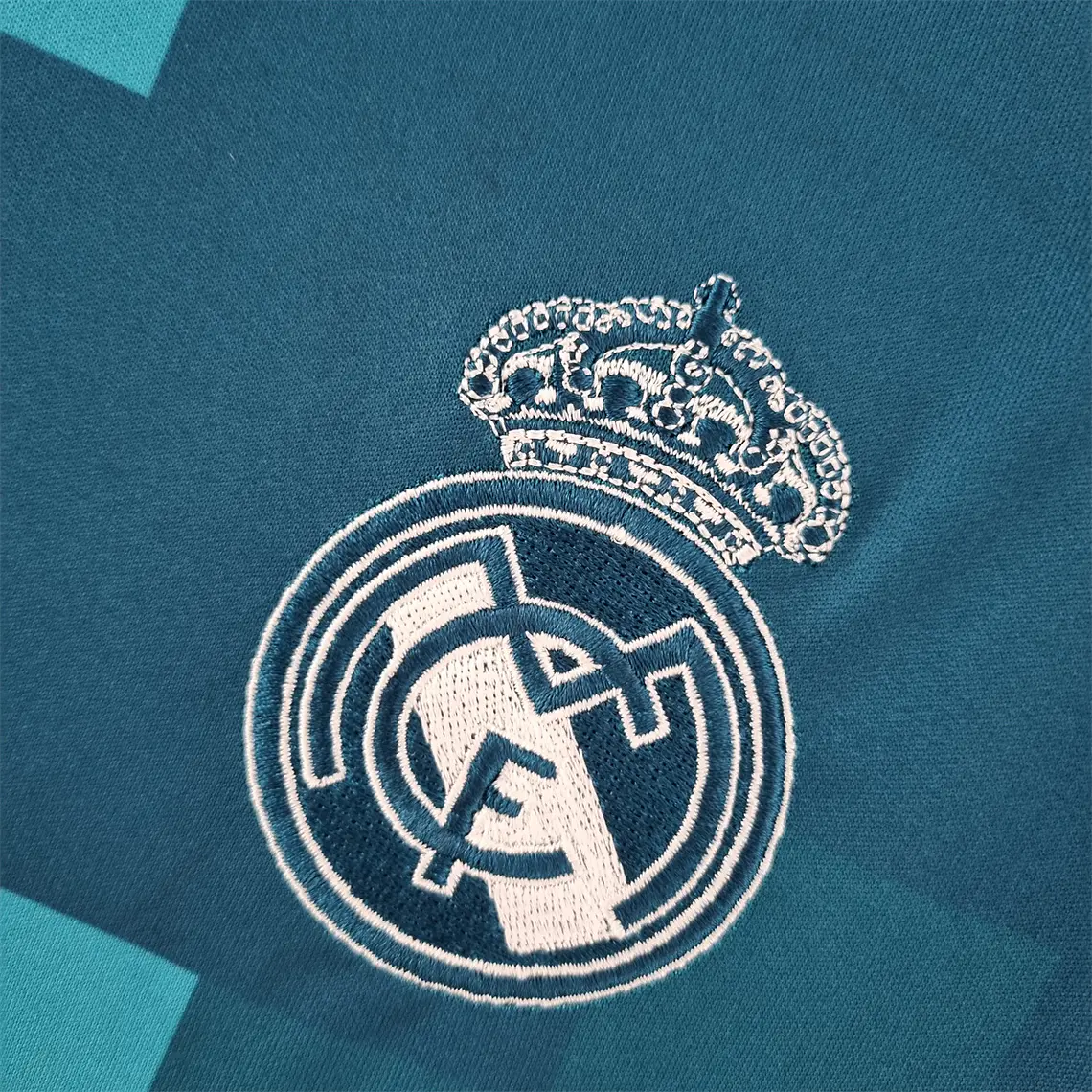 Real Madrid Third 17/18 Manga Longa  5