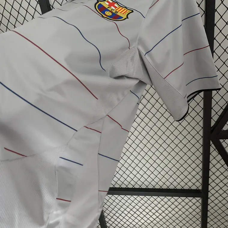 Barcelona Away 03/04 8