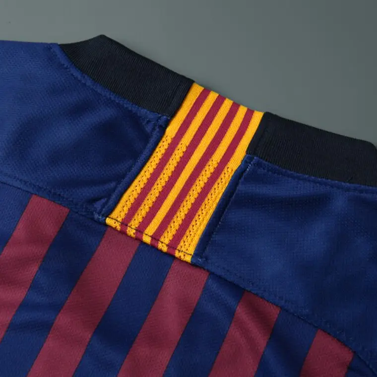 Barcelona Home 18/19 10