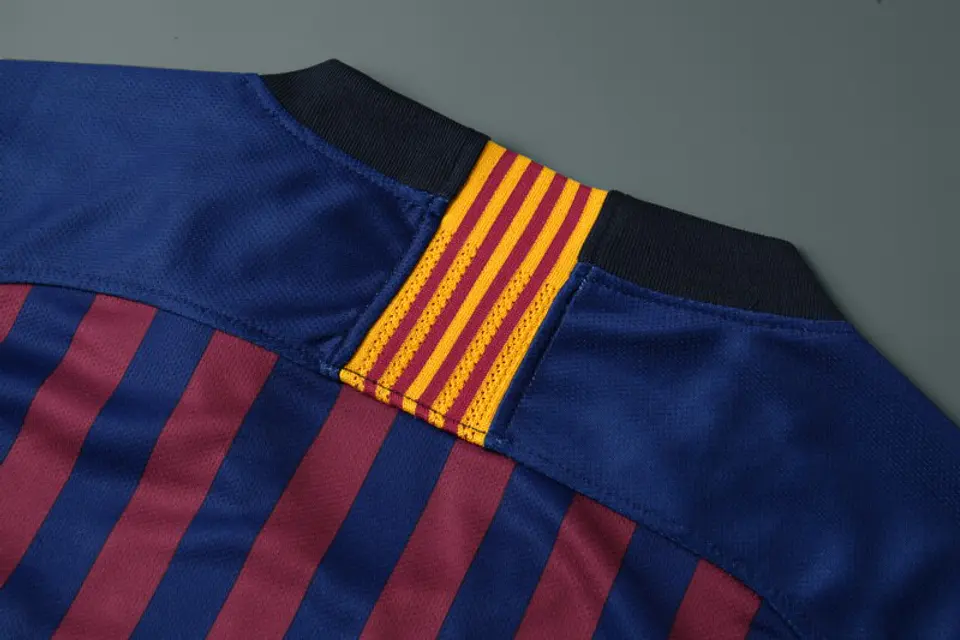 Barcelona Home 18/19 10