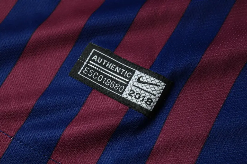 Barcelona Home 18/19 13