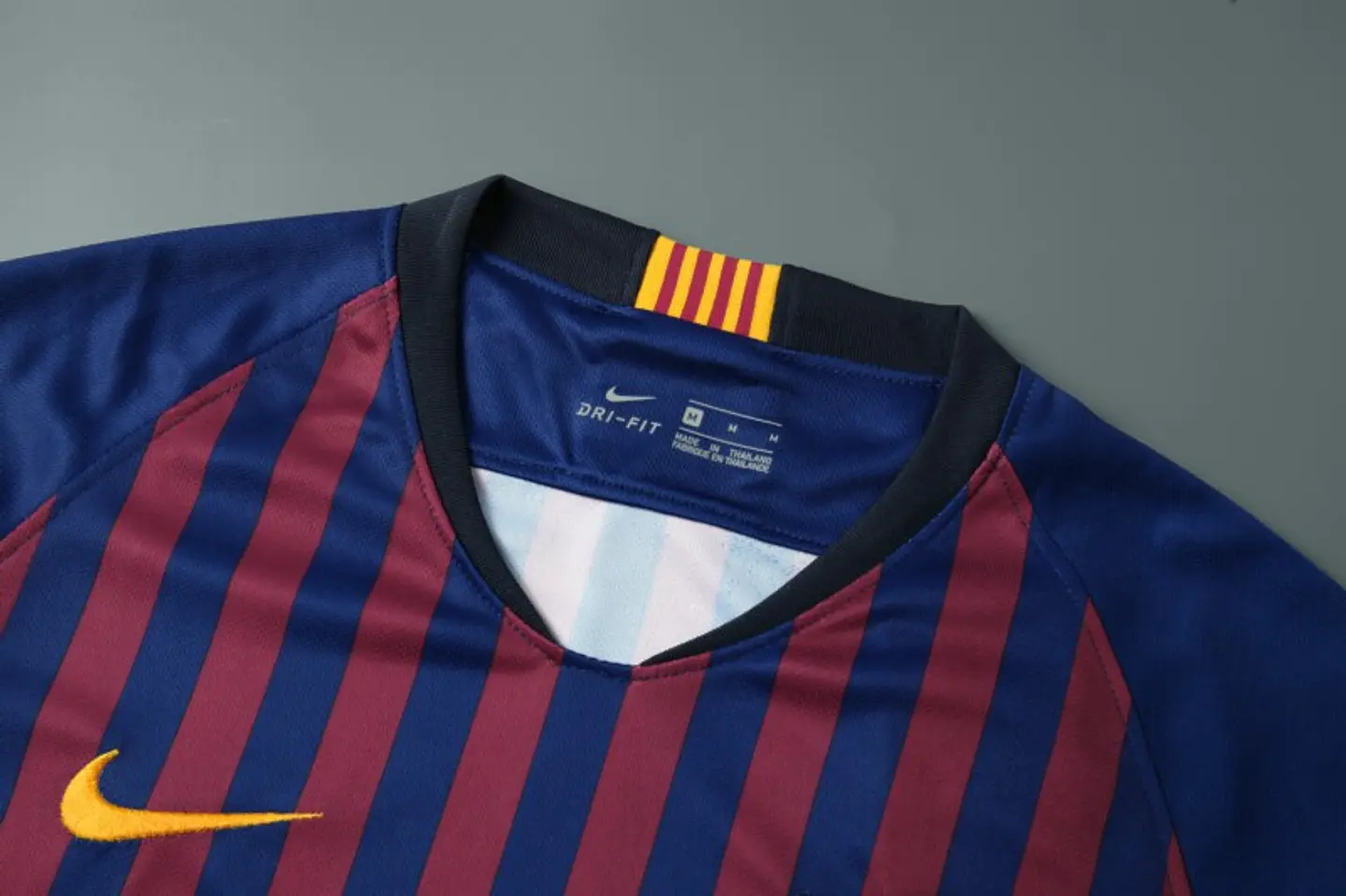 Barcelona Home 18/19 4