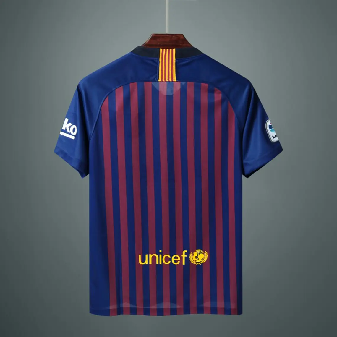 Barcelona Home 18/19 3