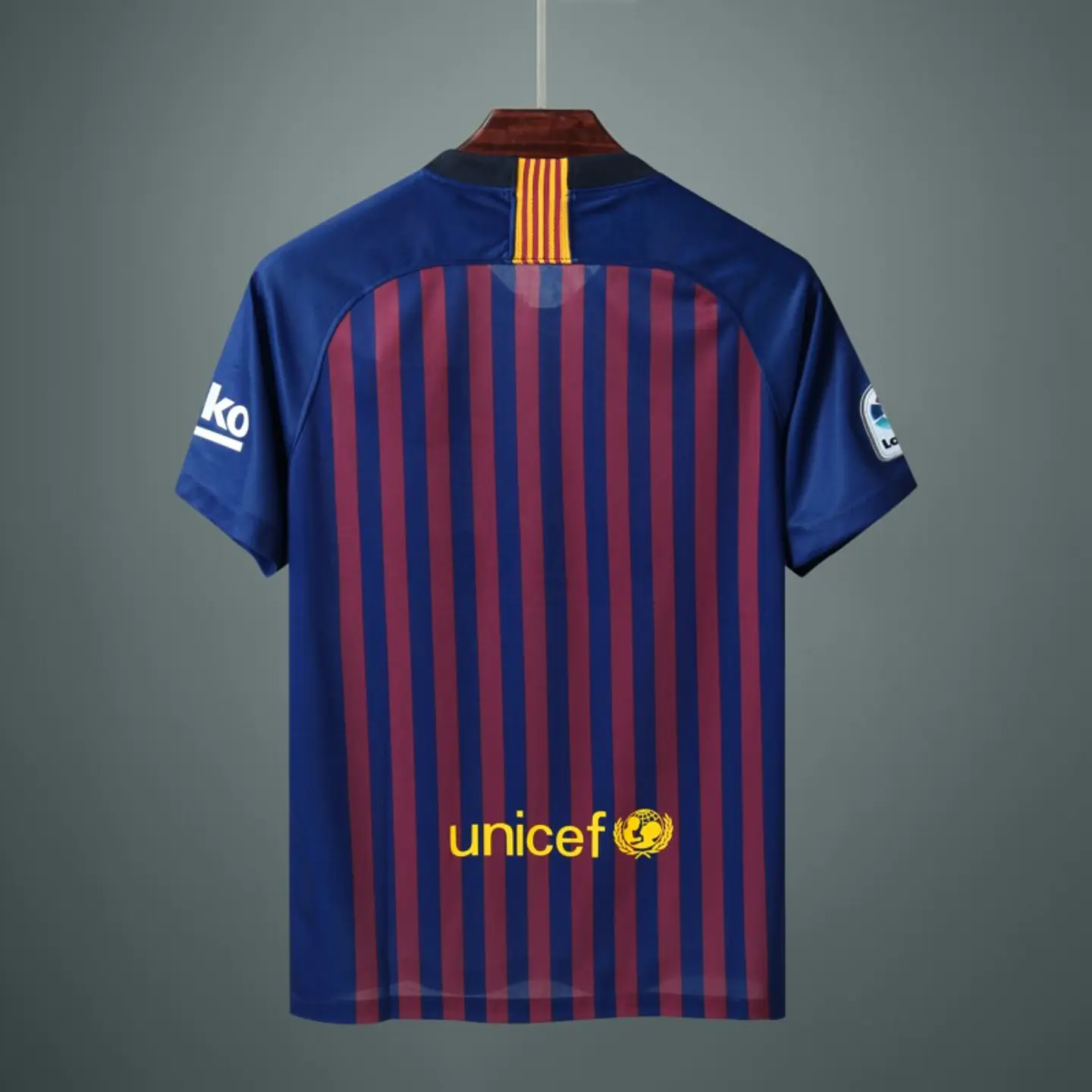Barcelona Home 18/19 3