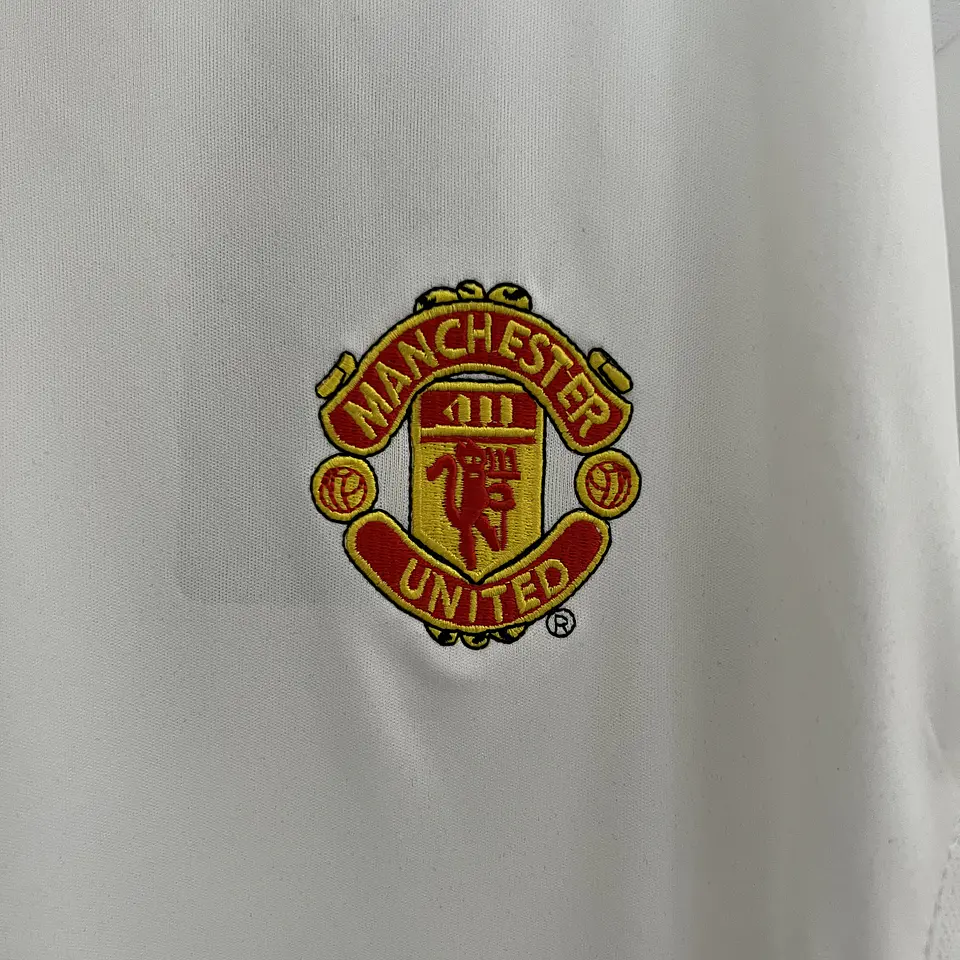 Manchester United Away 02/03 5