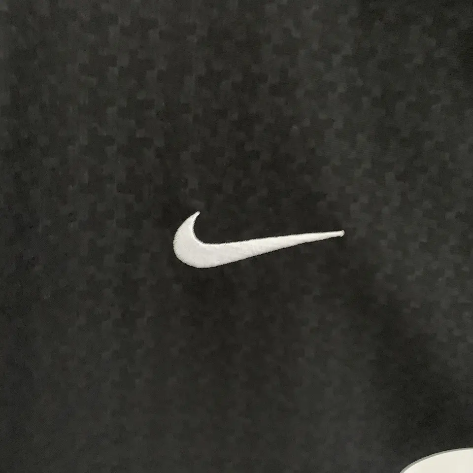 Manchester United Away 03/04 5