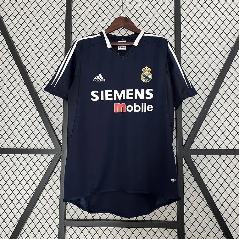 Real Madrid Away 04/05 1