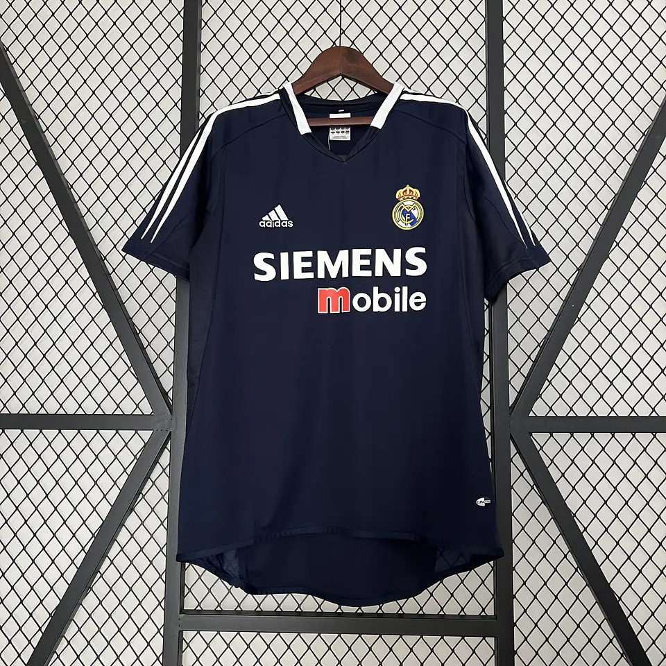 Real Madrid Away 04/05 1