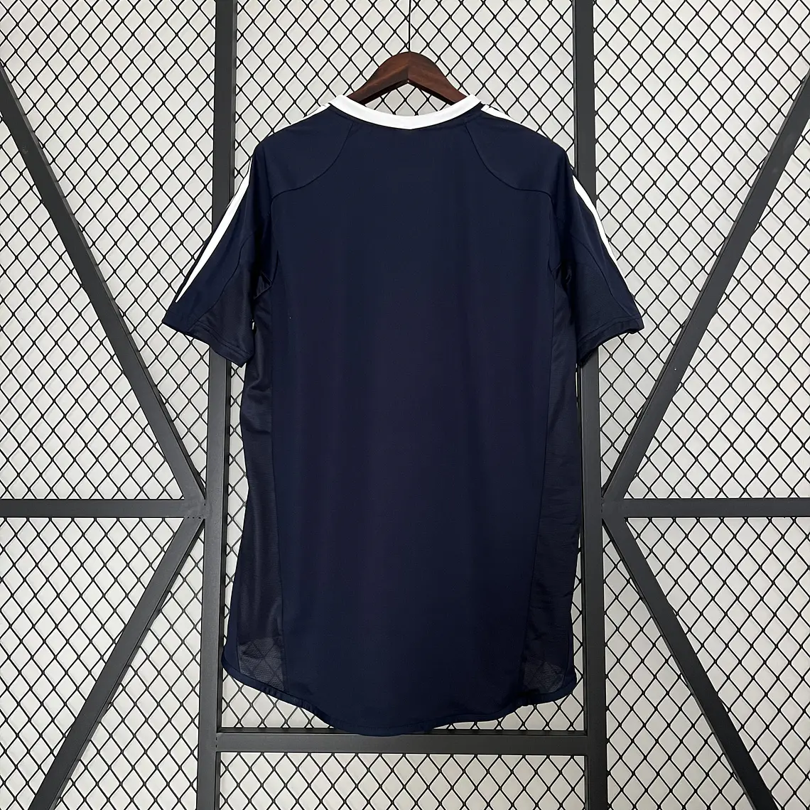 Real Madrid Away 04/05 2