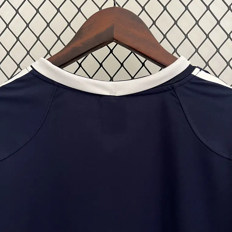 Real Madrid Away 04/05 8