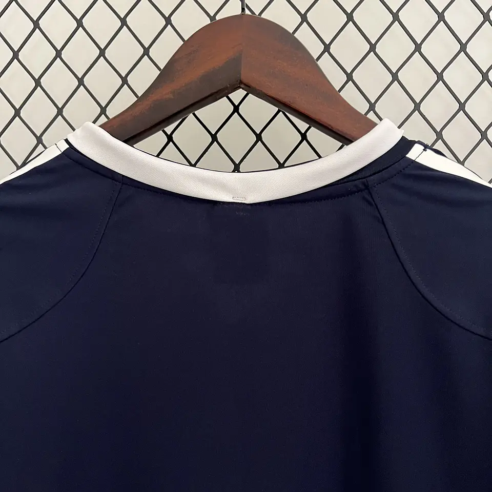 Real Madrid Away 04/05 8