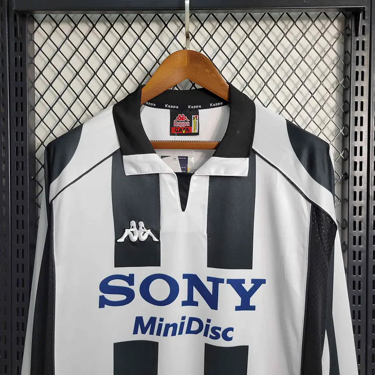 Juventus Home 97/98 Manga Longa  3