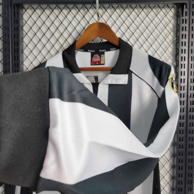 Juventus Home 97/98 Manga Longa  5