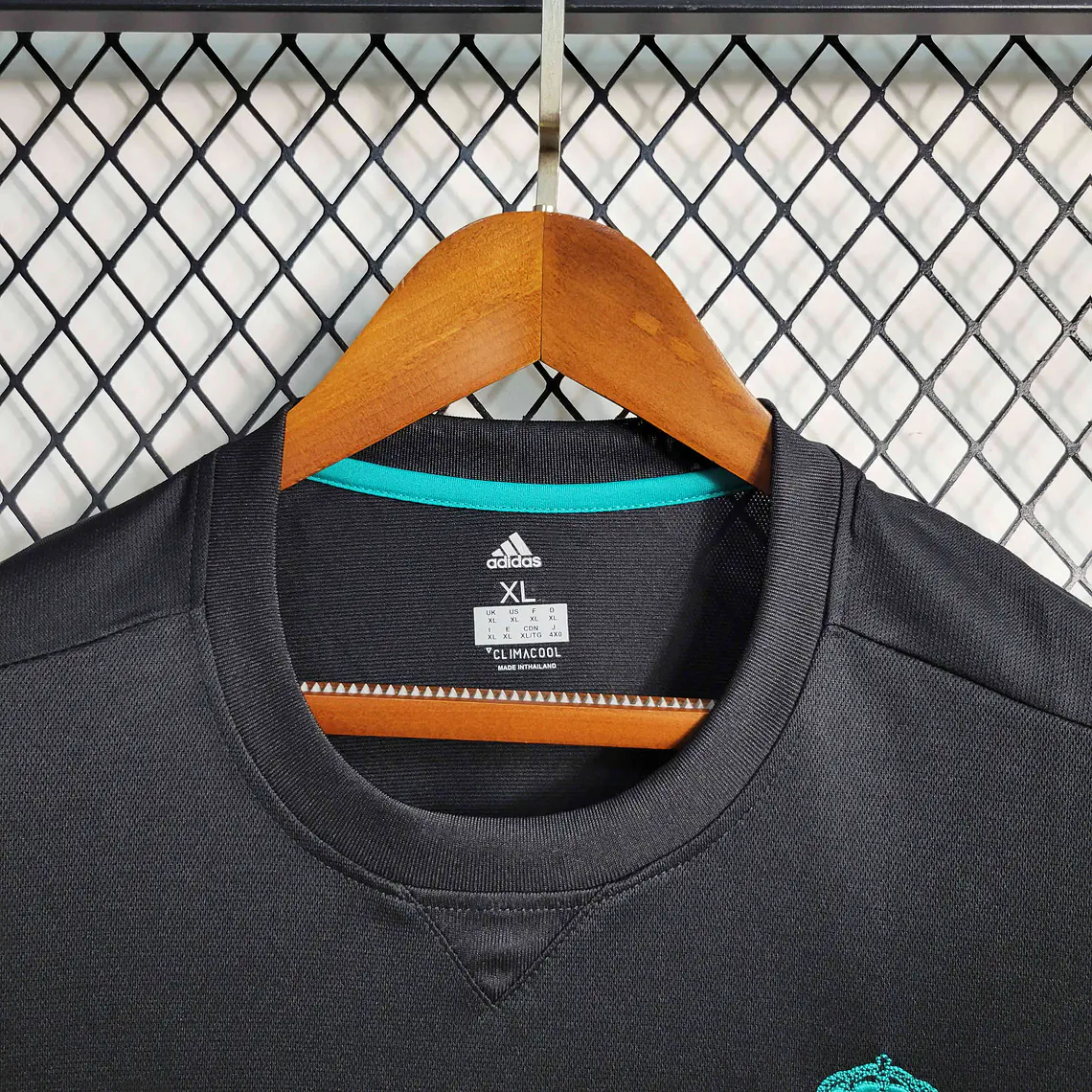 Real Madrid Away 17/18 Manga Longa  7
