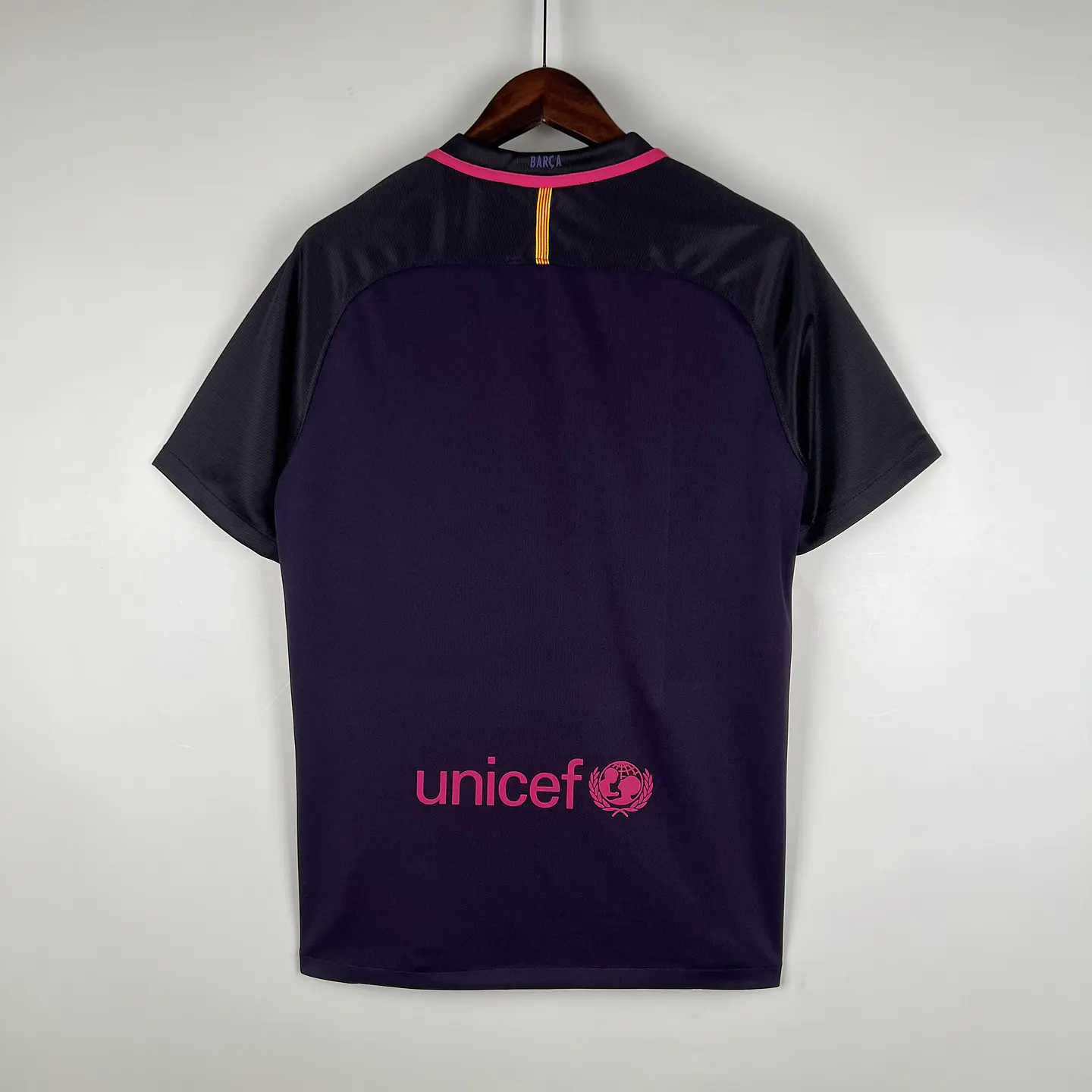 Barcelona Away 16/17 3