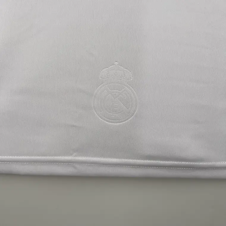 Real Madrid Home 08/09 8