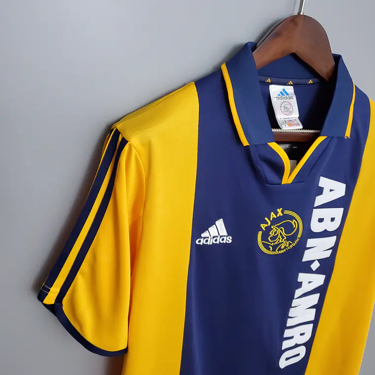 Ajax Away 00/01 4