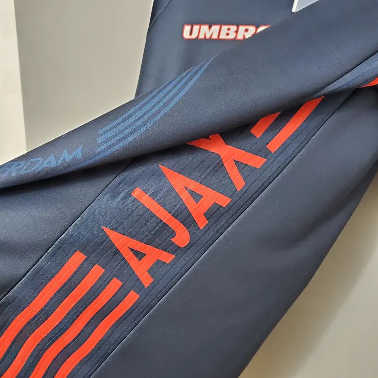 Ajax Away 97/98 7