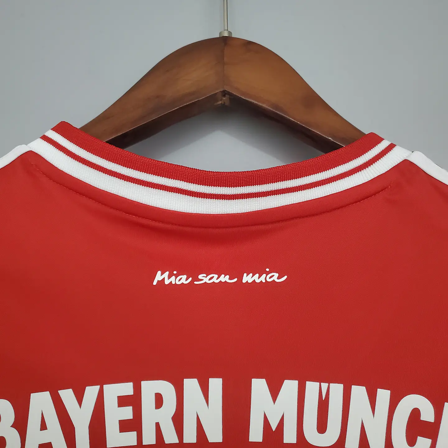 Bayern Home 13/14 9