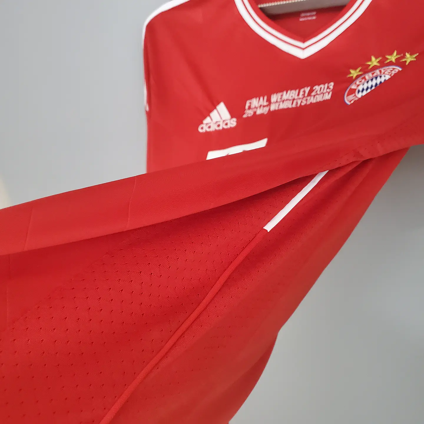 Bayern Home 13/14 5