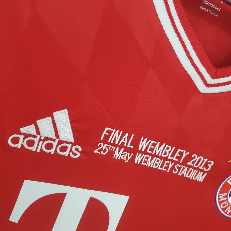 Bayern Home 13/14 Manga Longa 8