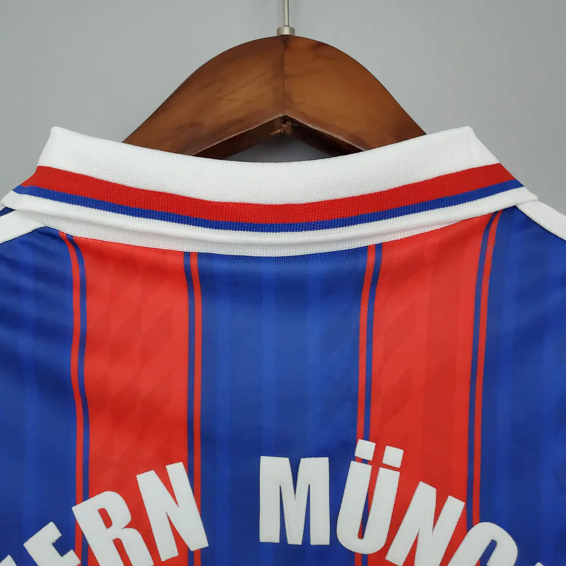 Bayern Home 95/97 8