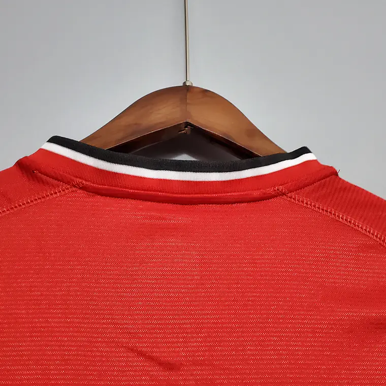 Manchester United Home 00/01 8